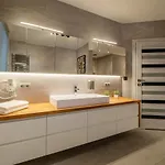 Rodzinny Stylowy Dom Z Jacuzzi * 미엘노