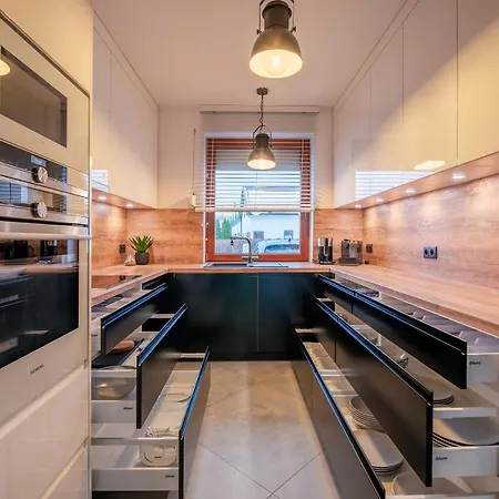 Rodzinny Stylowy Dom Z Jacuzzi