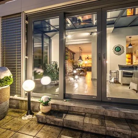 Rodzinny Stylowy Dom Z Jacuzzi Ferienhaus *