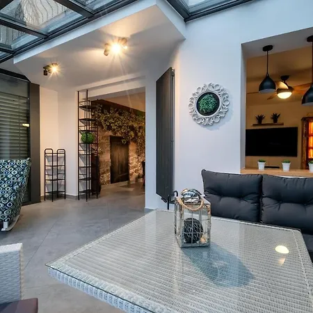 Ferienhaus Rodzinny Stylowy Dom Z Jacuzzi