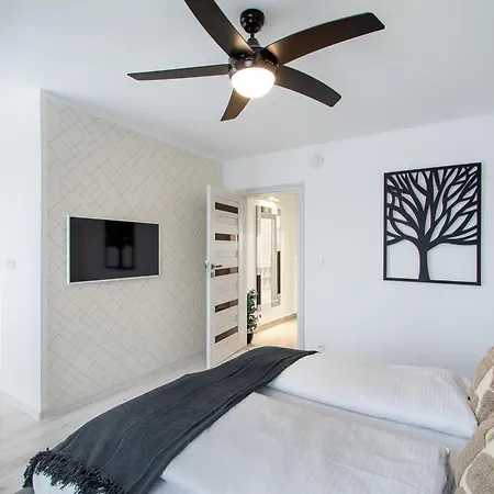 Rodzinny Stylowy Dom Z Jacuzzi Ferienhaus Mielno