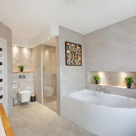 Rodzinny Stylowy Dom Z Jacuzzi