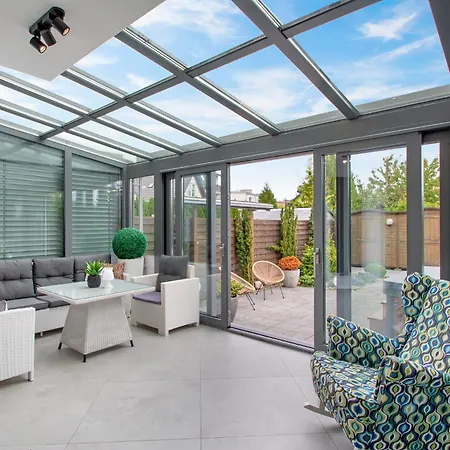 Rodzinny Stylowy Dom Z Jacuzzi Ferienhaus