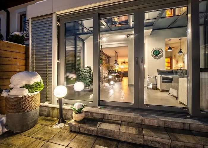 Rodzinny Stylowy Dom Z Jacuzzi Сasa de vacaciones *