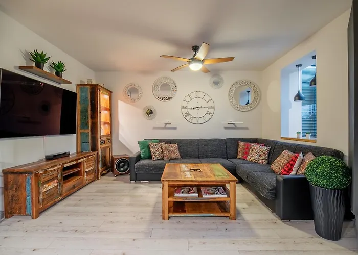 Rodzinny Stylowy Dom Z Jacuzzi Сasa de vacaciones Mielno (Koszalin)