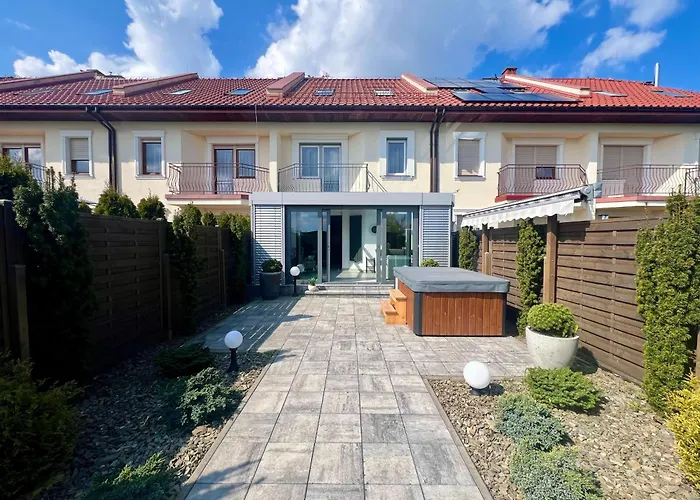 Дом отдыха Rodzinny Stylowy Dom Z Jacuzzi *