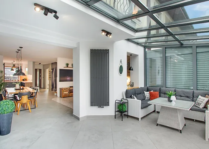 Сasa de vacaciones Rodzinny Stylowy Dom Z Jacuzzi *